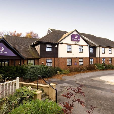Premier Inn メードストン エクステリア 写真