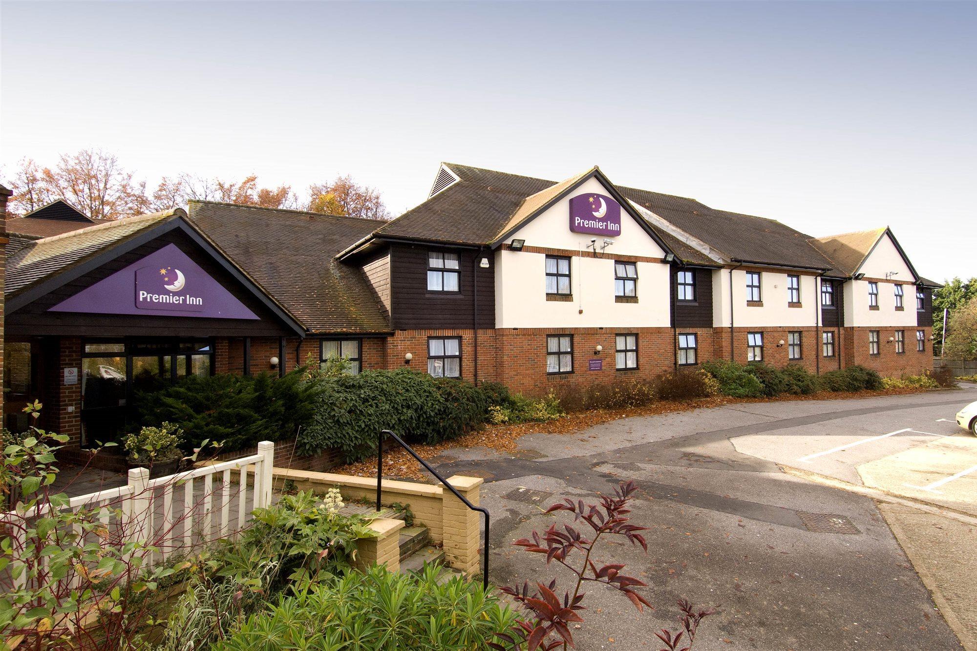 Premier Inn メードストン エクステリア 写真